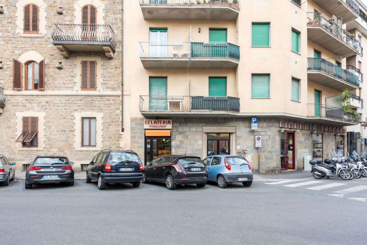 Modern Flat Alberti Arno River Lift&Terraces Apartment Florenz